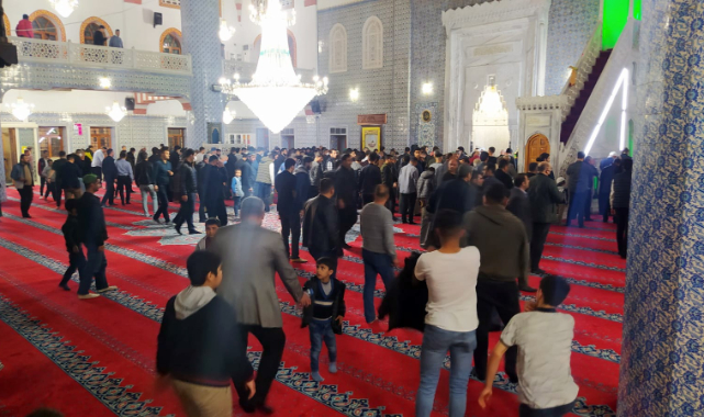 Peygamberler şehri Şanlıurfa'da ilk teravih