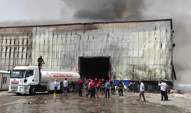 Şanlıurfa’da fabrika yangını