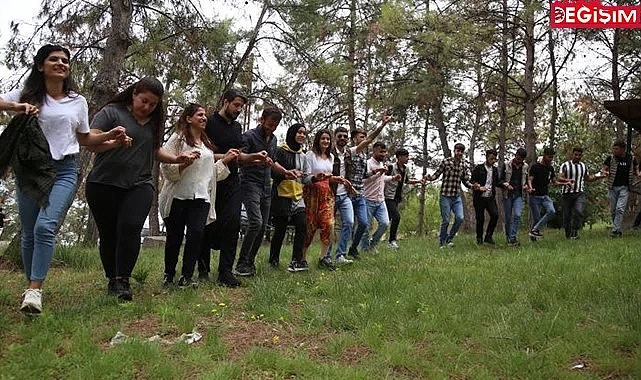 15 Mayıs Kürt Dili Bayramı Şanlıurfa'da kutlandı!