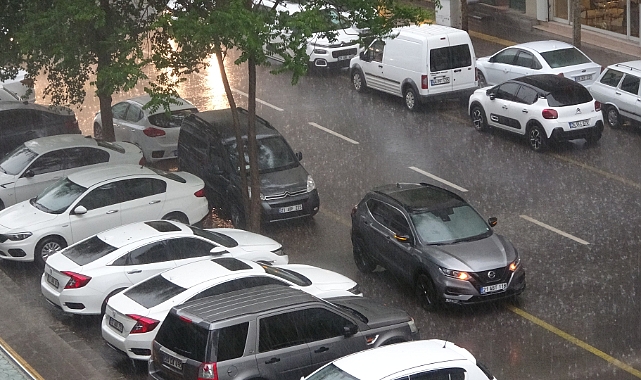 Meteoroloji sel baskını için uyardı: Diyarbakır’da sağanak etkili oldu
