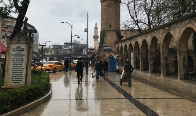 Şanlıurfa’da sağanak yağmur etkili oldu