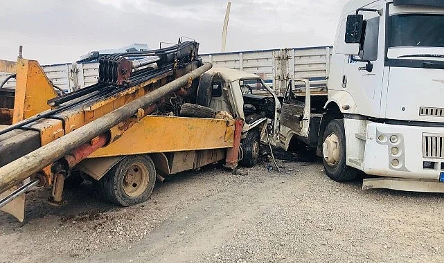 Şanlıurfa'da vinç ile tır çarpıştı! 3 yaralı