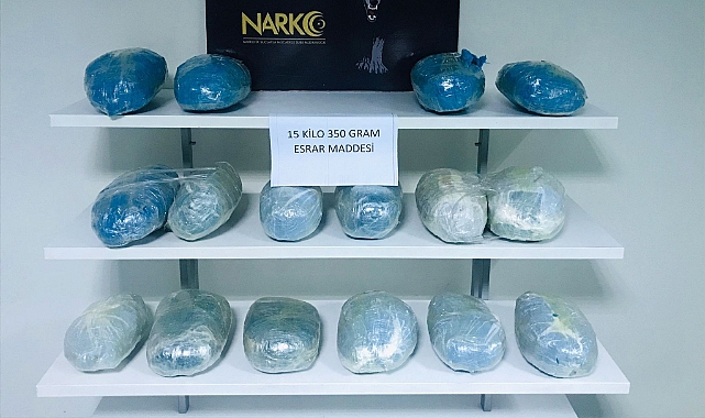 Aracından 15 kilo esrar çıkan taksici tutuklandı