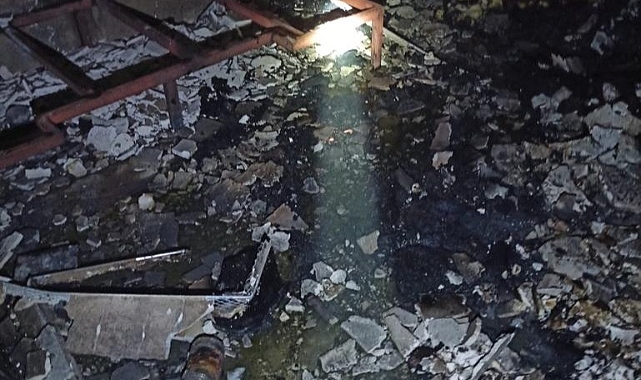 Çatıdan yükselen yangın tedirginlik yarattı