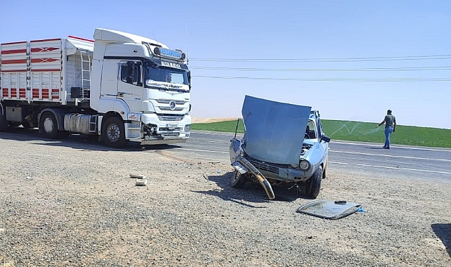 Ceylanpınar'da tır ile otomobil çarpıştı; 2 yaralı