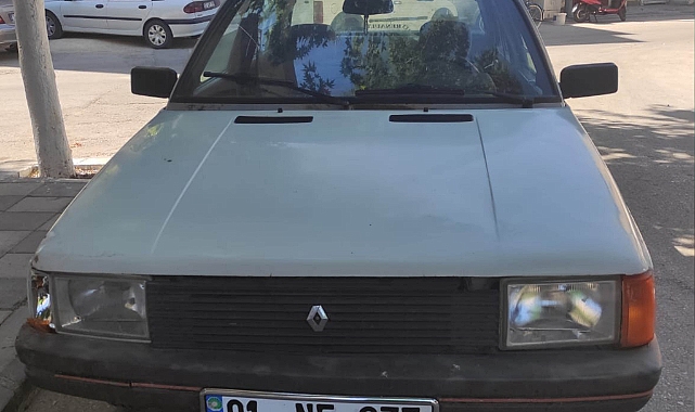 Otomobil Yayaya Çarptı