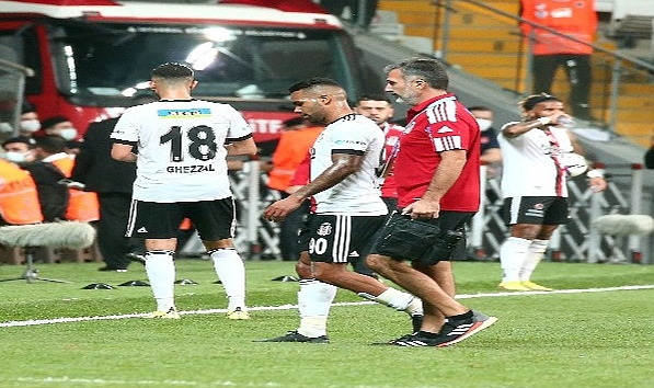 Beşiktaş'ta Alex Teixeira ile yollar ayrıldı