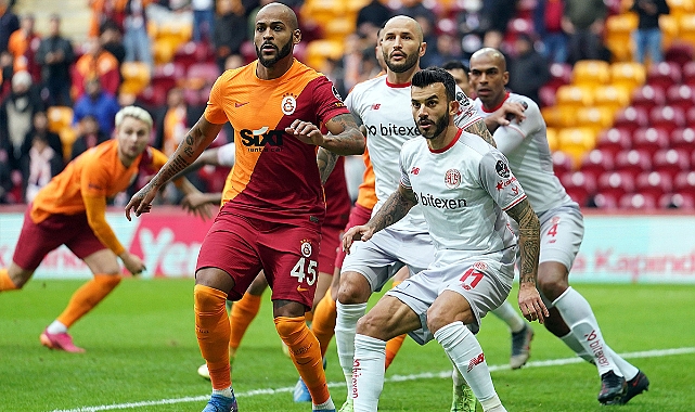 Marcao resmen Sevilla'da