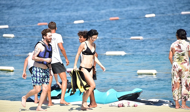Merve Boluğur'dan jet ski şov