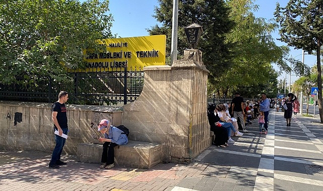 Şanlıurfa'da sınav heyecanı başladı