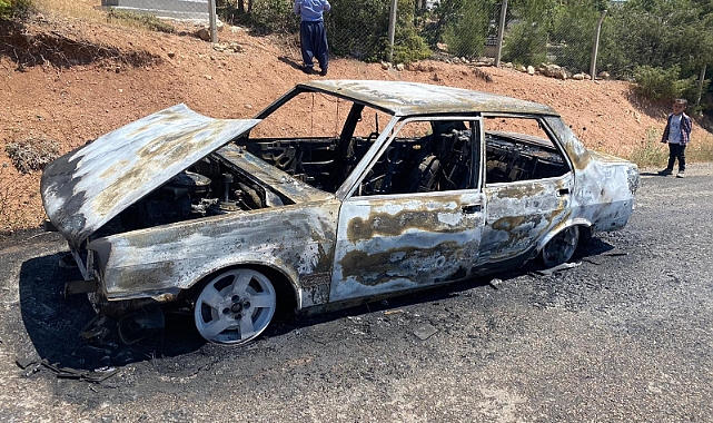 Seyir Halindeki Otomobil Alev Aldı