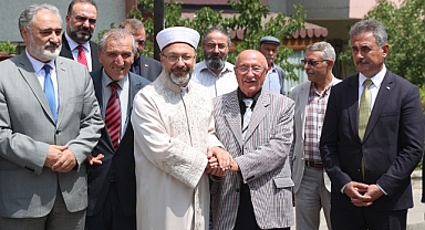 Saldırıya uğrayan cemevine başkan Erbaş'tan ziyaret