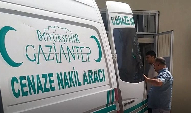 Talihsiz adam süt sağarken akıma kapıldı