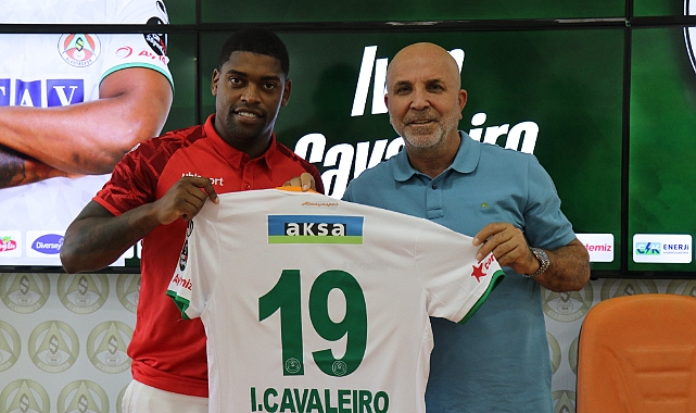 Corendon Alanyaspor, Fulham’dan Cavaleiro’yu kiraladı