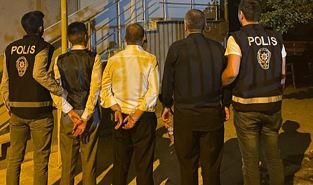 Düğünde havaya ateş açan 3 kişi yakalandı