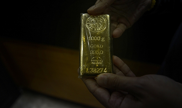 Gram altın 1000 liranın altına geriledi