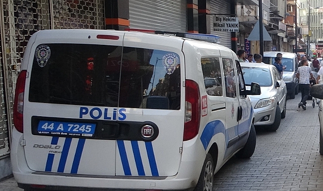 Husumetli gençlerin kavgası kanlı bitti