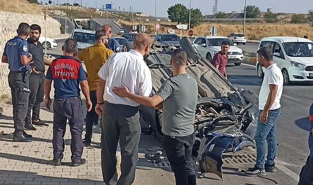 Kontrolden çıkan otomobil takla attı: 2 yaralı