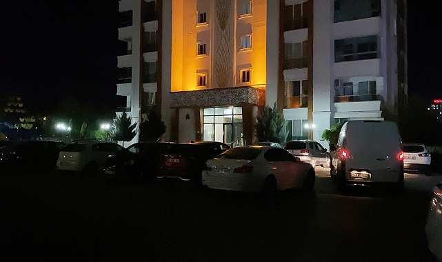 Önce amcasını sonra kendini vurdu