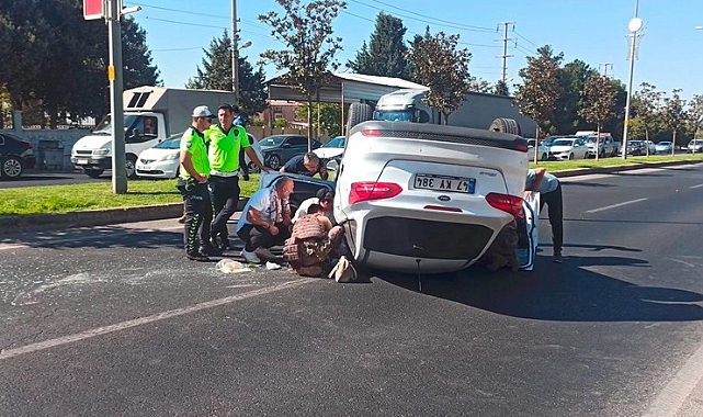 Polis zırhlı aracı ile otomobil çarpıştı: 1 yaralı