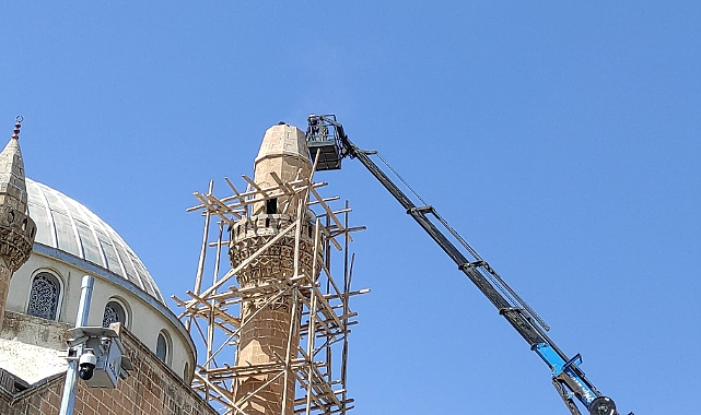 Şanlıurfa’da tehlike oluşturan minare onarılıyor
