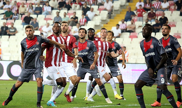 Sivasspor ligdeki 3. beraberliğini aldı