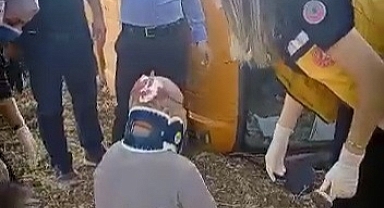 Asfalt yüklü kamyon devrildi: 1 yaralı