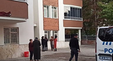Balkondan düşen genç hayatını kaybetti
