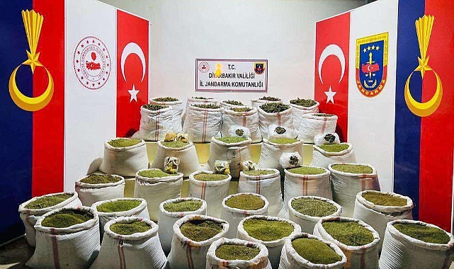 Diyarbakır'da yüklü miktarda uyuşturucu ele geçirildi