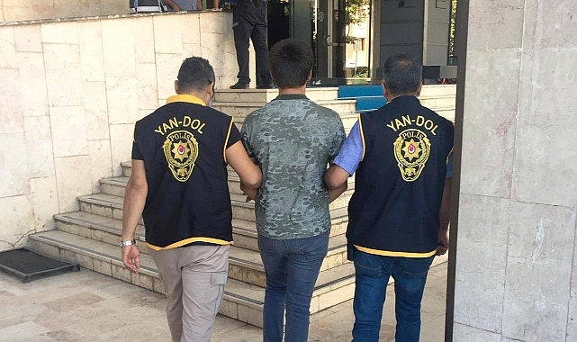 Evlerin çatılarından girip hırsızlık yapan zanlı yakalandı