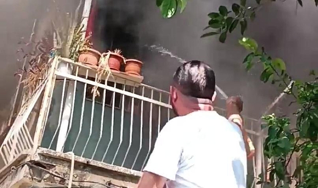 İki katlı evde yangın çıktı