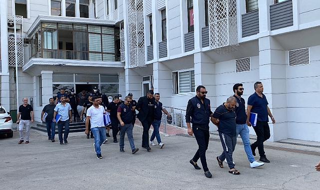 Mersin'de dolandırıcı operasyonu: 12 gözaltı