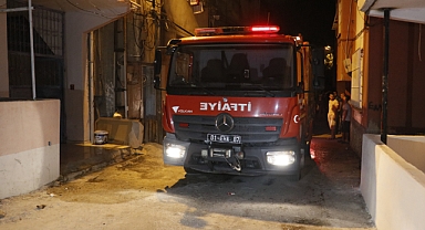 Oturduğu binanın merdivenini yakan kişi gözaltına alındı