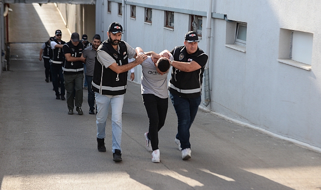 Silah ve uyuşturucu ticareti yapan 6 kişi yakalandı