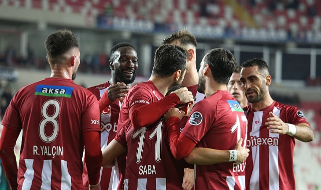 Sivasspor’un hedefi 3’te 3