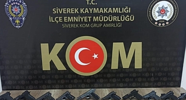 Siverek ilçesi'nde ruhsatsız 10 tabanca ele geçirildi
