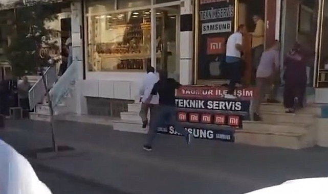 Sokak ortasında silahlı saldırı!