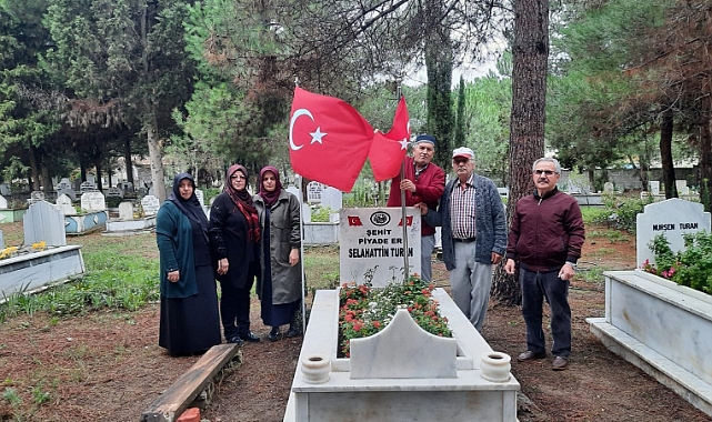 Urfa'da askerlik yapan şehit mezarı başında anıldı