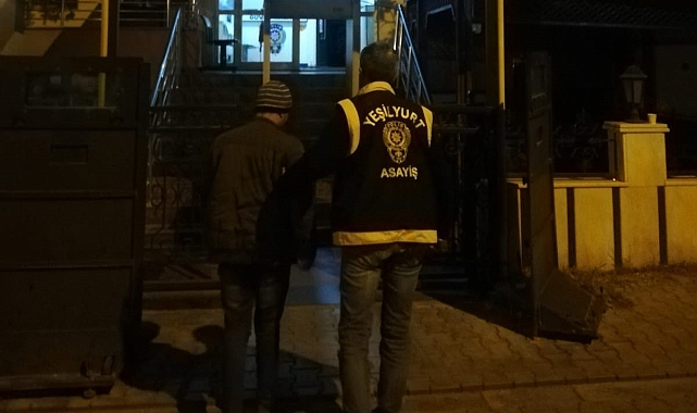 Vicdansız baba 1,5 aylık kızını parkta ölüme terk etti