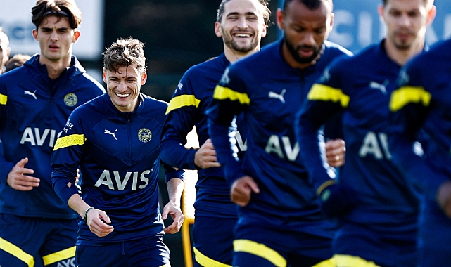 Fenerbahçe'de Altay ve Szalai takıma katıldı