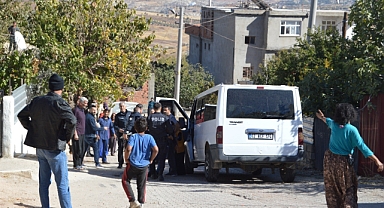 İki grup arasında alacak verecek kavgası: 1 yaralı