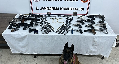 Jandarmanın arama yaptığı evden cephanelik çıktı