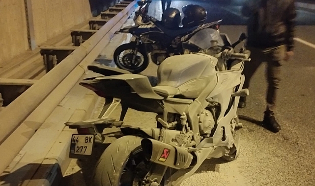 Otomobile arkadan çarpan motosiklet sürücüsü yaralandı