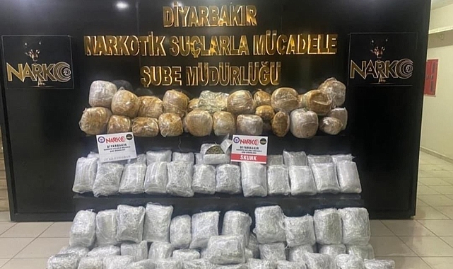 Uyuşturucu tacirlerine darbe: 157 kilo skunk ele geçirildi