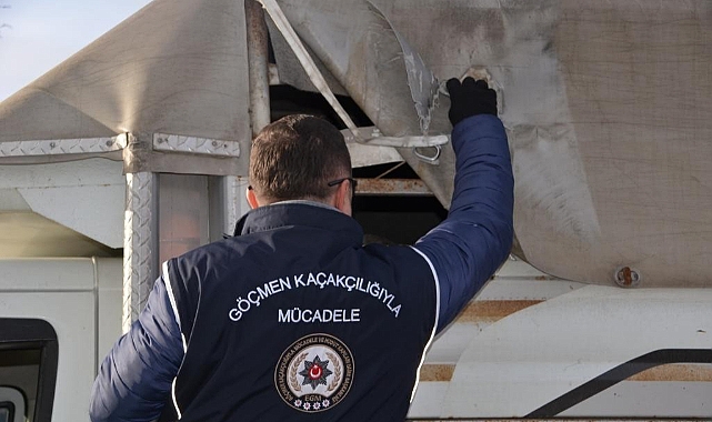 81 ildeki huzur operasyonunda 883 düzensiz göçmen yakalandı