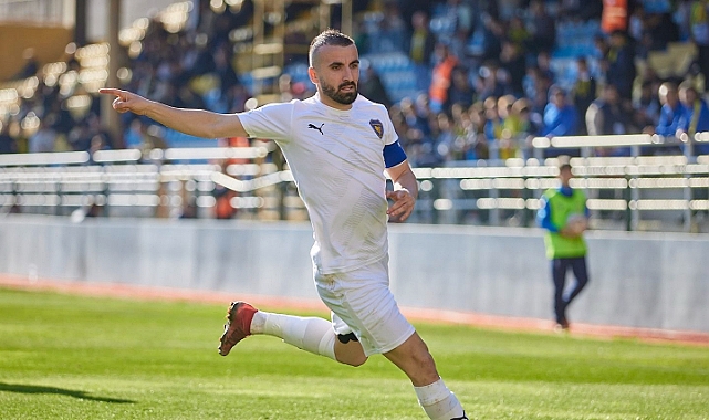 Erhan Çelenk: "Hedefim gol kralı olmak değil, şampiyonluk yaşamak"