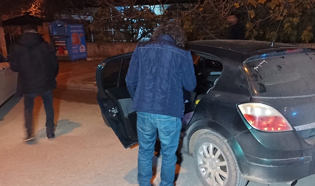 Kovalamaca sonucu yakalanan şahıslarda uyuşturucu ele geçirildi