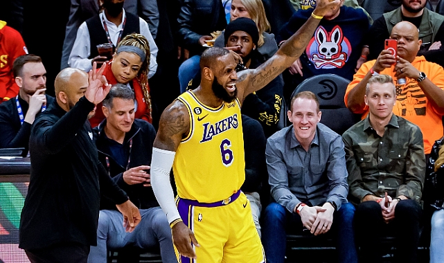 Lebron James’den double-double
