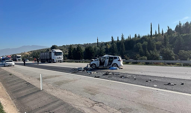 Otomobil tıra arkadan çarptı: 1 ölü, 2 yaralı