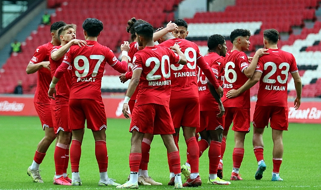 Samsunspor ile Denizlispor 49. randevuya çıkacak